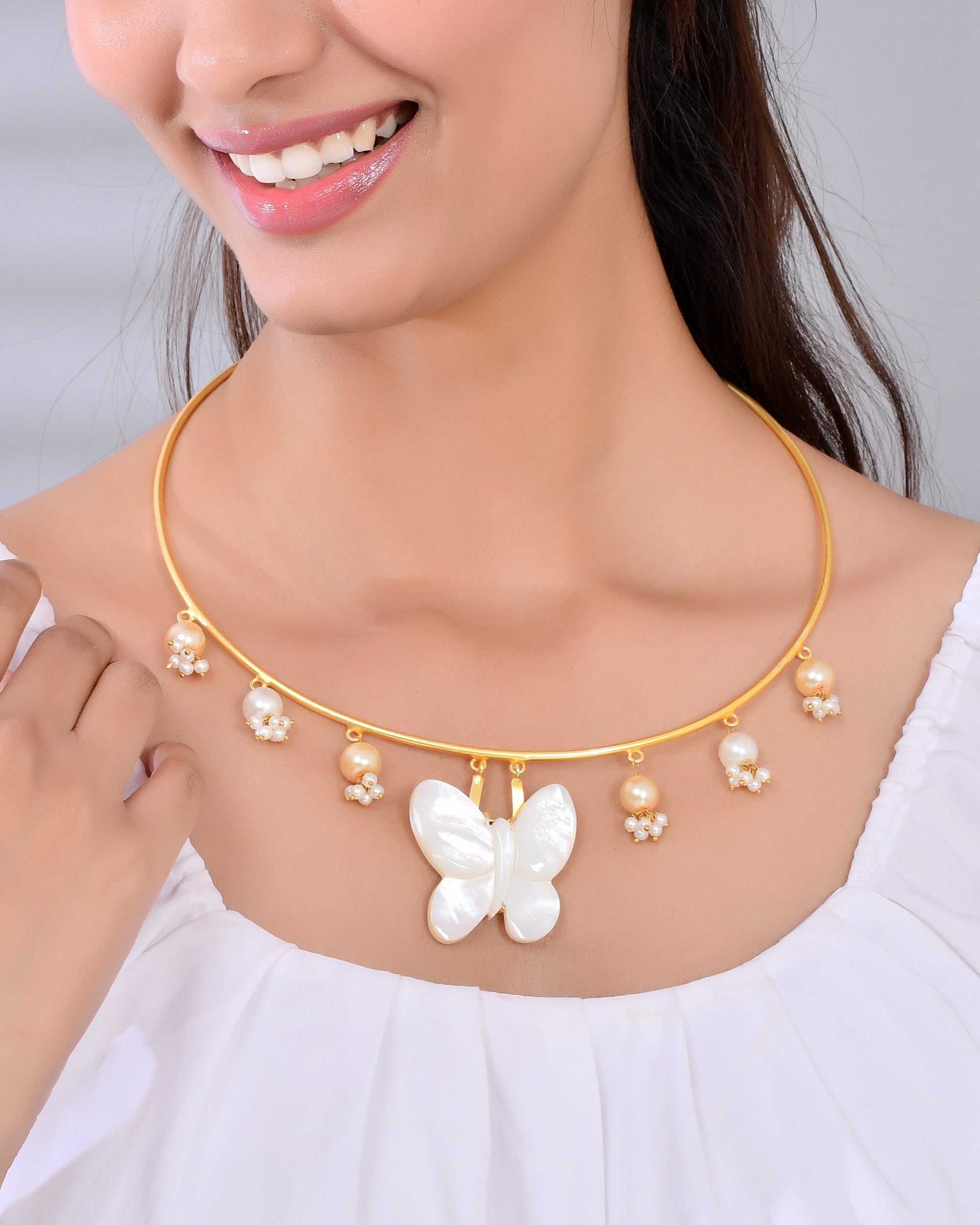 CLASSIC BUTTERFLY NECKLACE